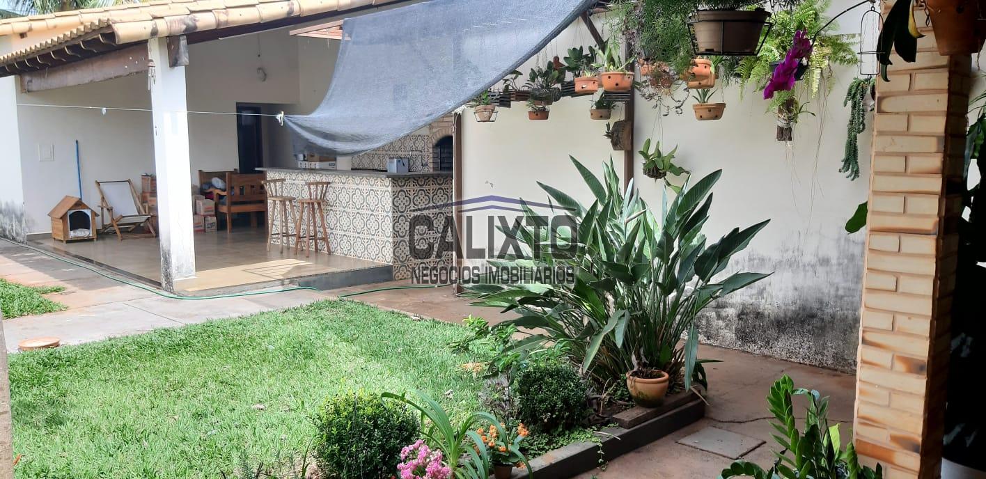 CASA BAIRRO JARDIM BRASÍLIA