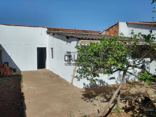 CASA BAIRRO CUSTÓDIO PEREIRA