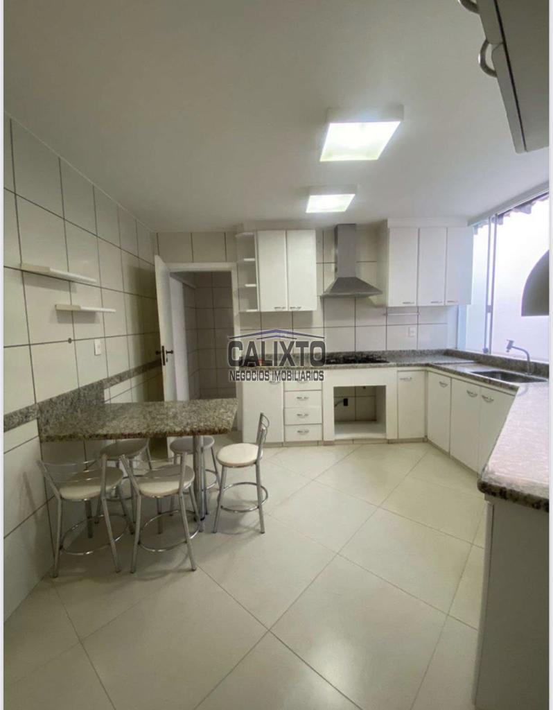 CASA BAIRRO JARDIM KARAIBA