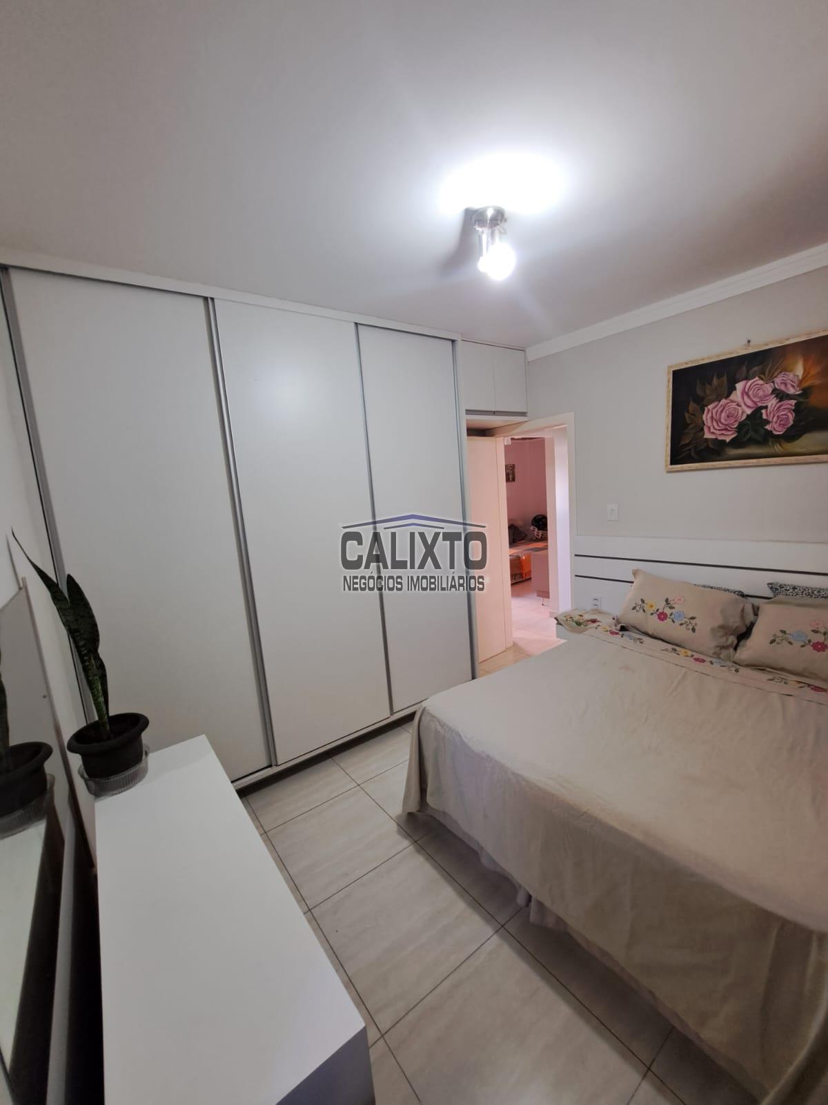 CASA BAIRRO CUSTÓDIO PEREIRA