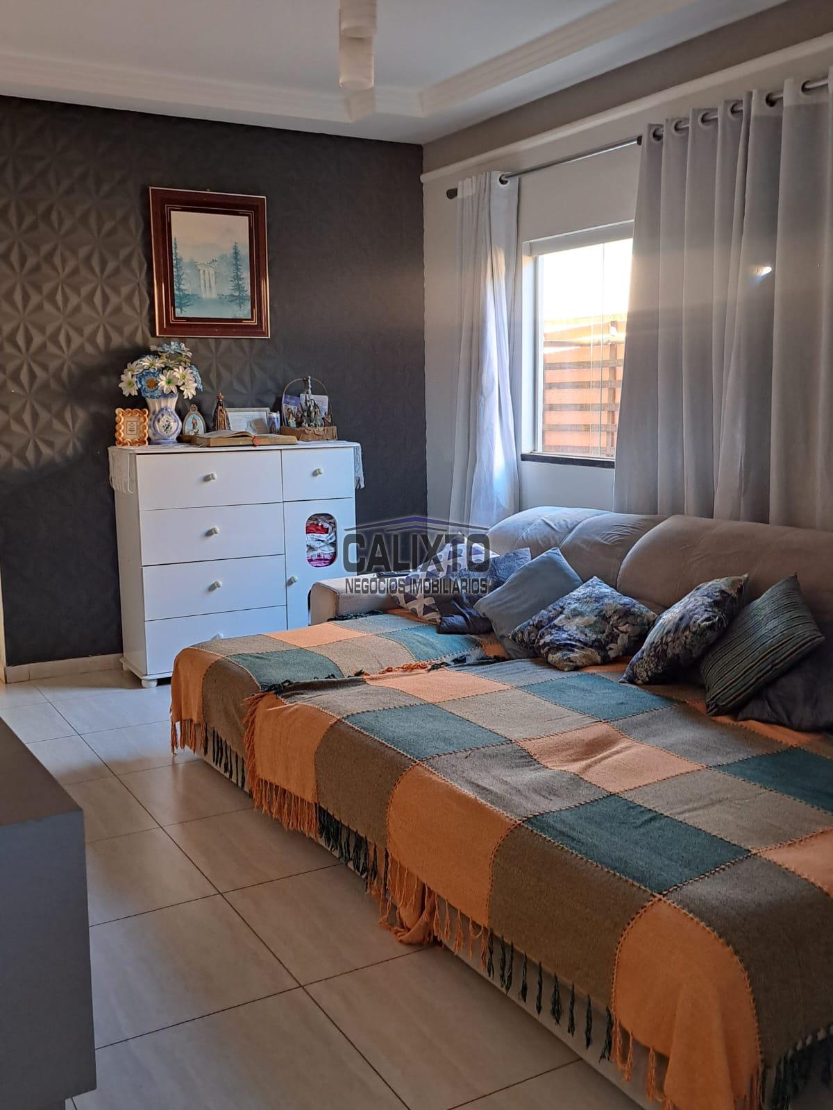 CASA BAIRRO CUSTÓDIO PEREIRA