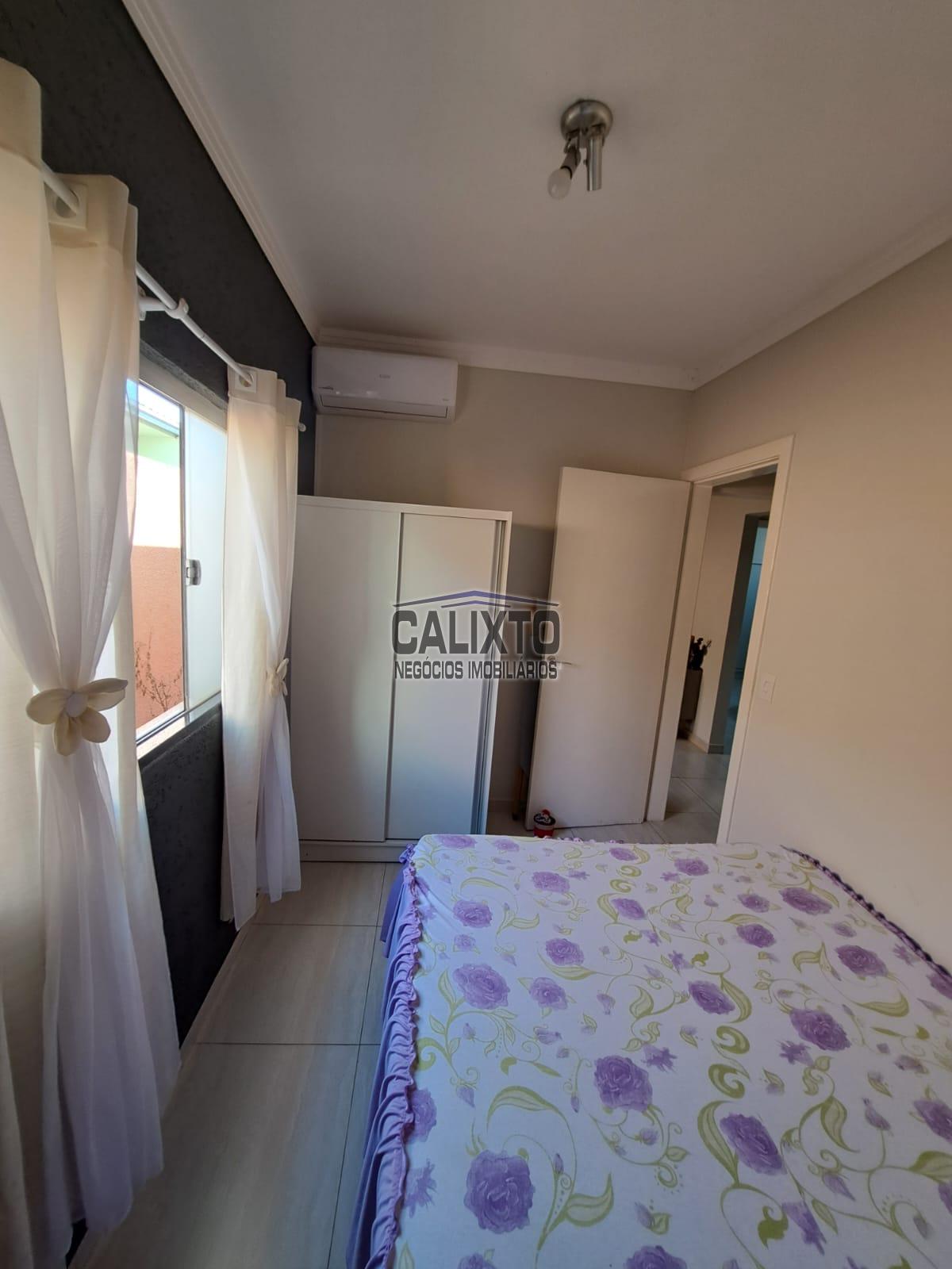 CASA BAIRRO CUSTÓDIO PEREIRA