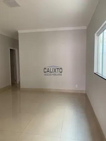 CASA BAIRRO SANTA MÔNICA