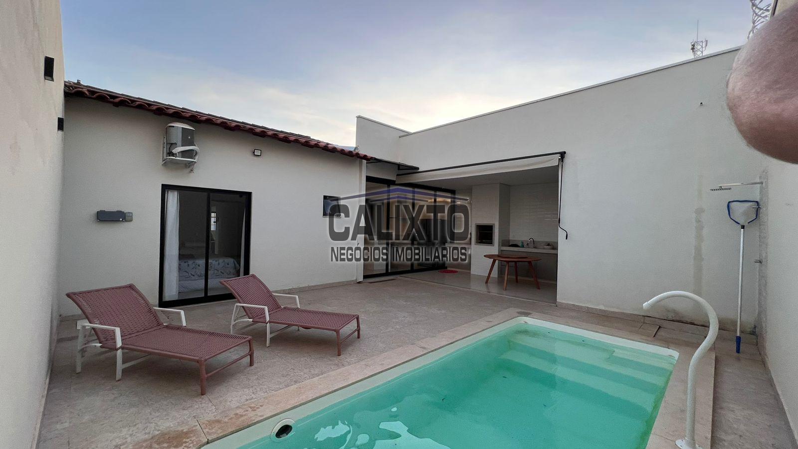 Casa Bairro Jardim Europa Com Piscina