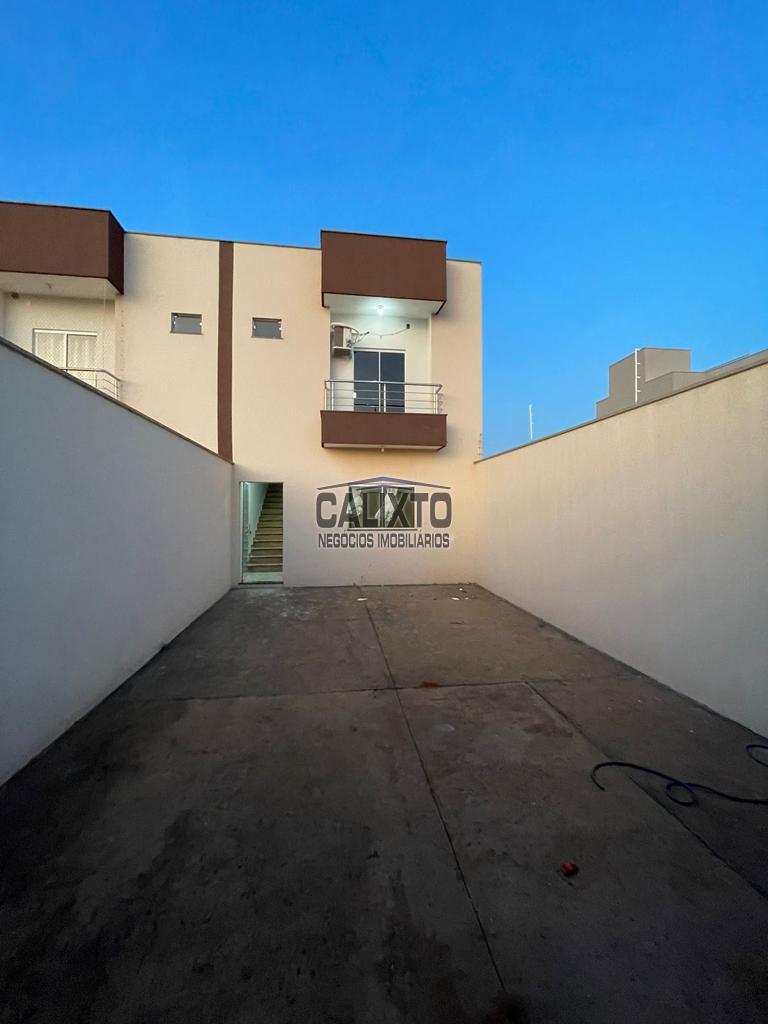 SOBRADO BAIRRO GRAND VILLE