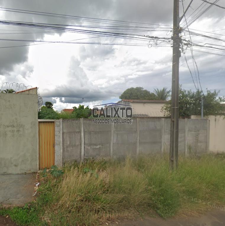 TERRENO BAIRRO SEGISMUNDO PEREIRA