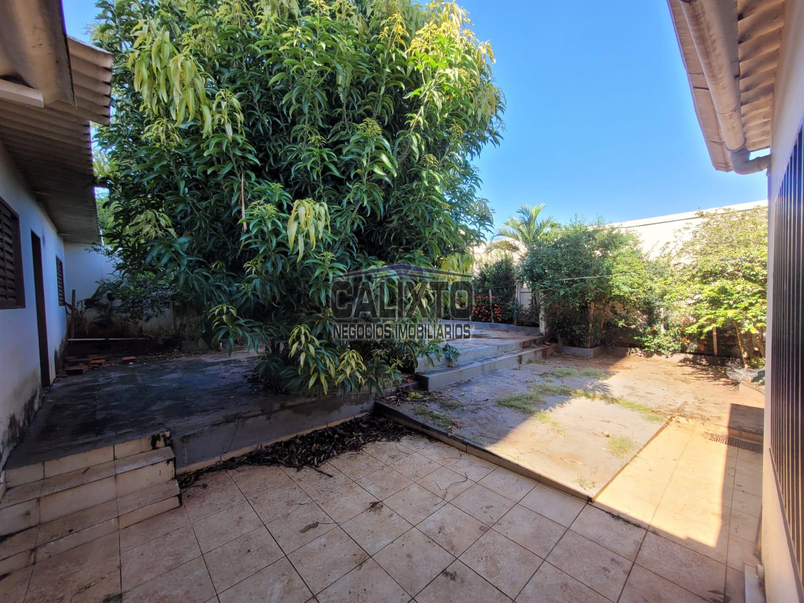 CASA BAIRRO OSVALDO REZENDE