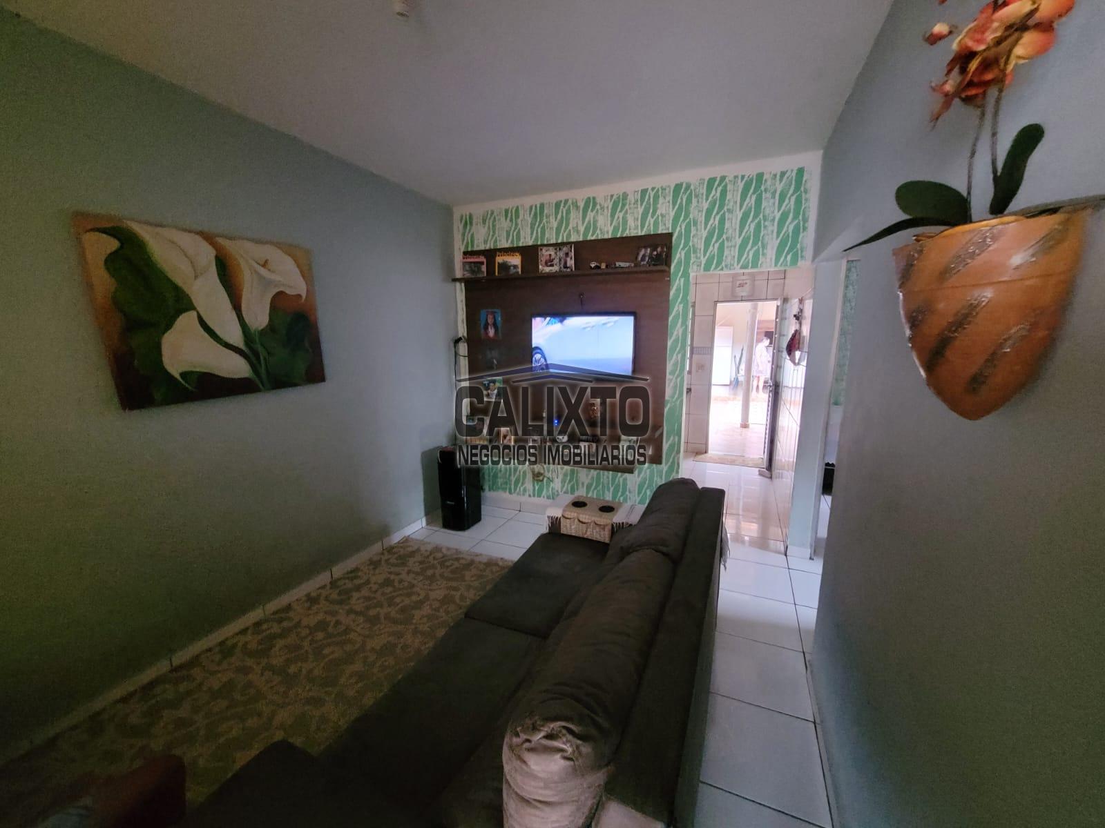 CASA BAIRRO JARDIM HOLANDA