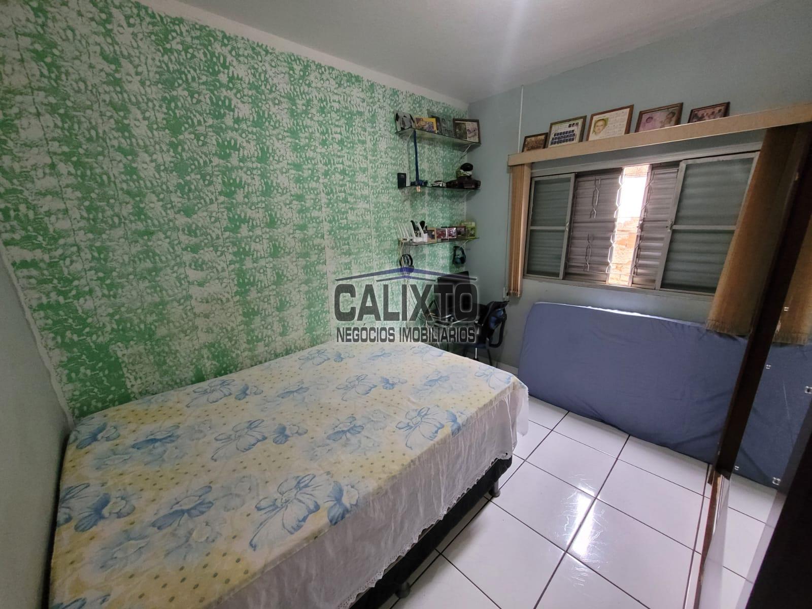 CASA BAIRRO JARDIM HOLANDA