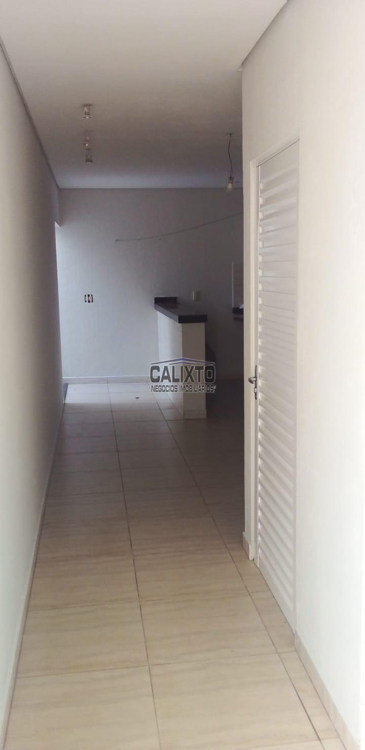 CASA BAIRRO SANTA MÔNICA