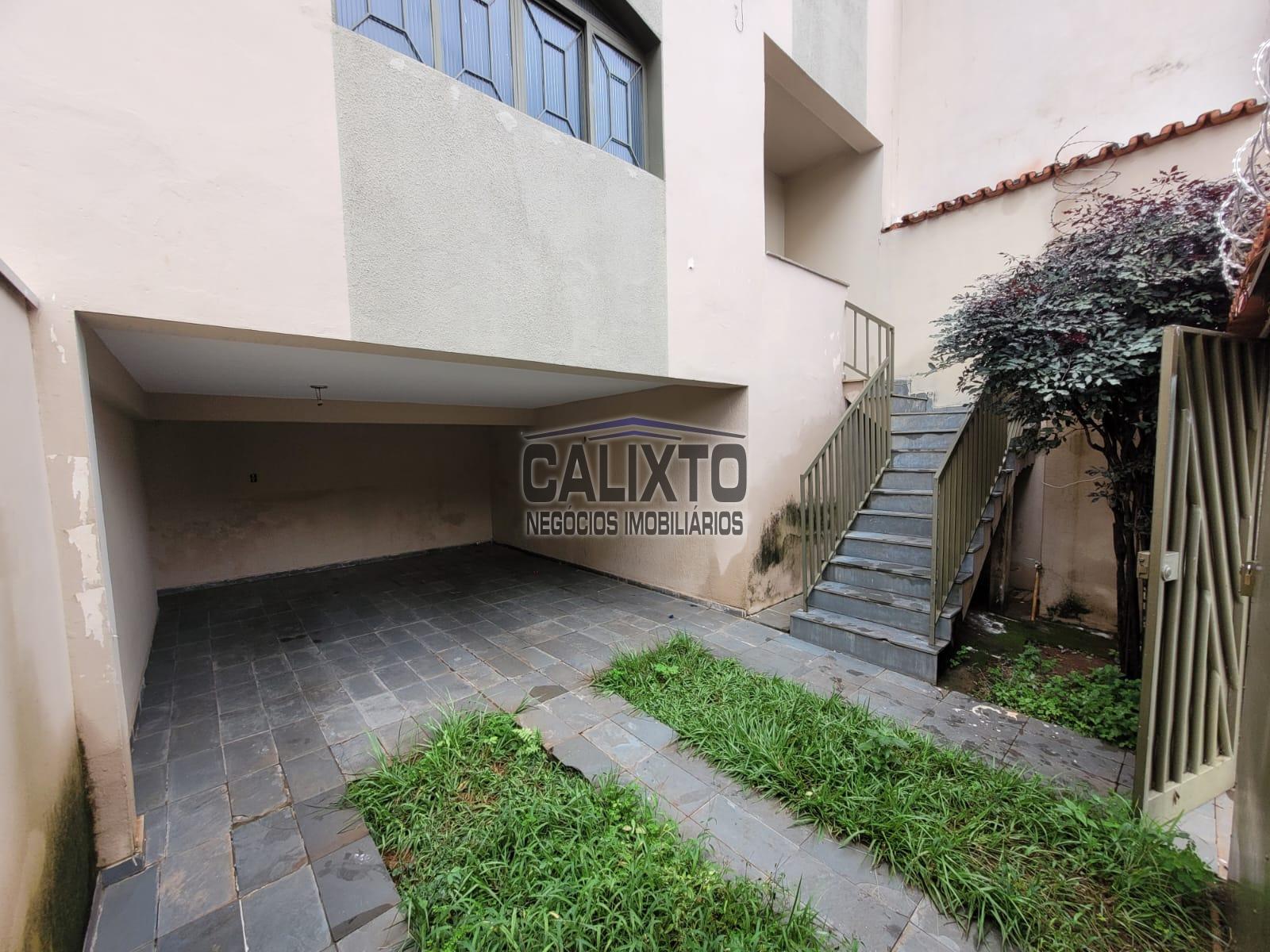 CASA BAIRRO OSVALDO REZENDE