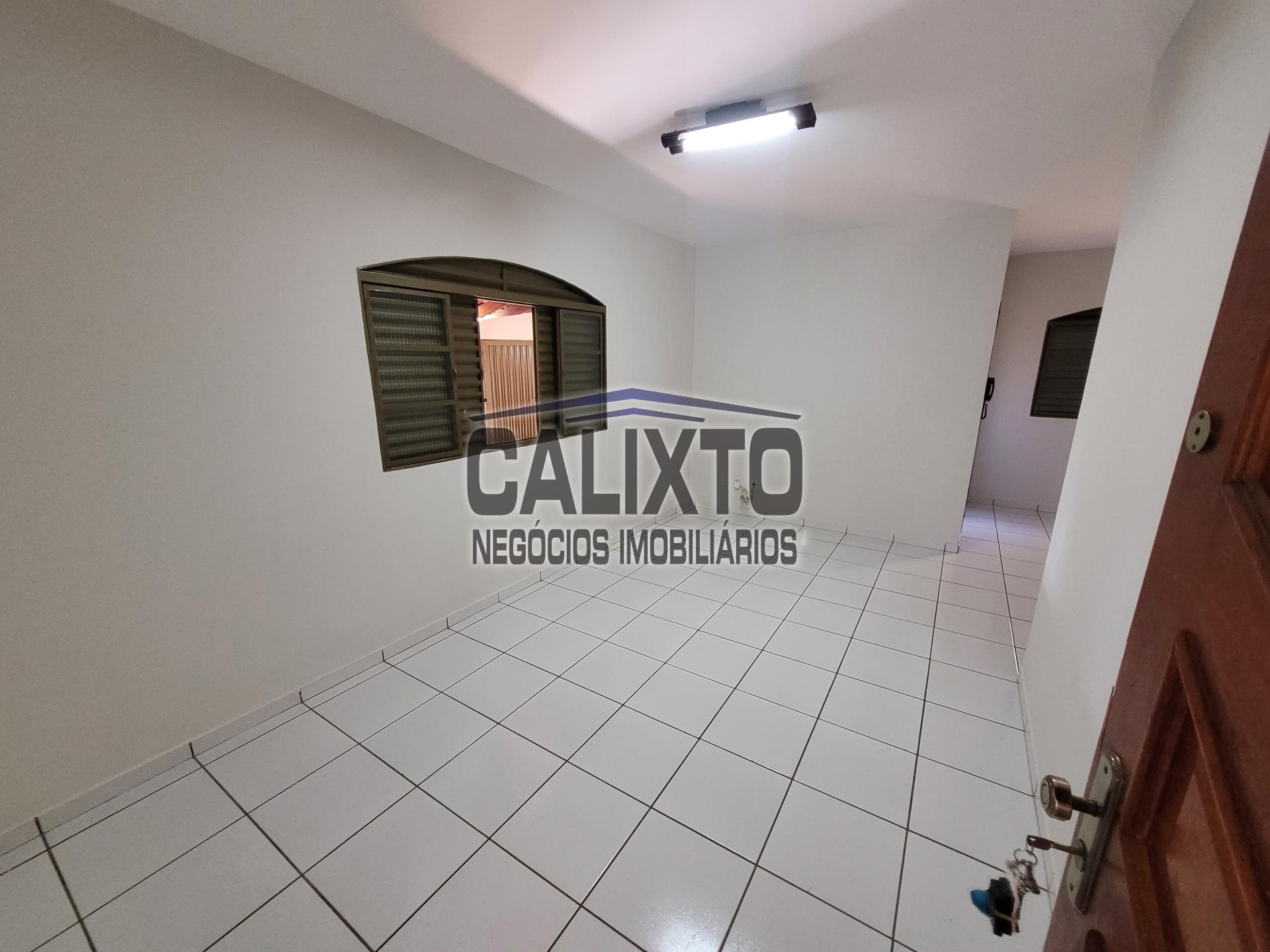 CASA BAIRRO SANTA MÔNICA