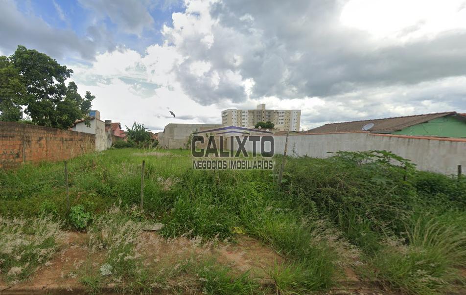 TERRENO BAIRRO SEGISMUNDO PEREIRA