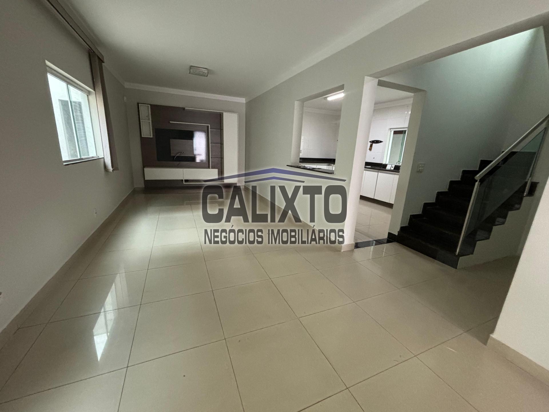 CASA ESTILO SOBRADO BAIRRO JARDIM PATRÍCIA