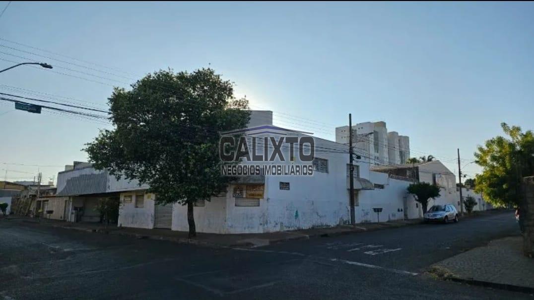 CÔMODO COMERCIAL BAIRRO MARTA HELENA