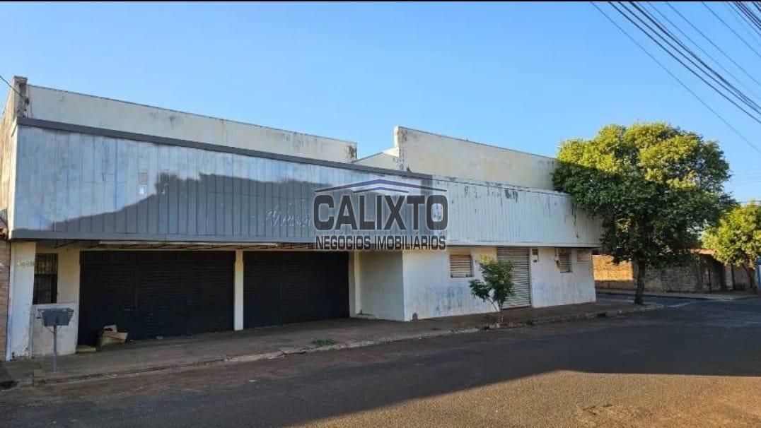 CÔMODO COMERCIAL BAIRRO MARTA HELENA
