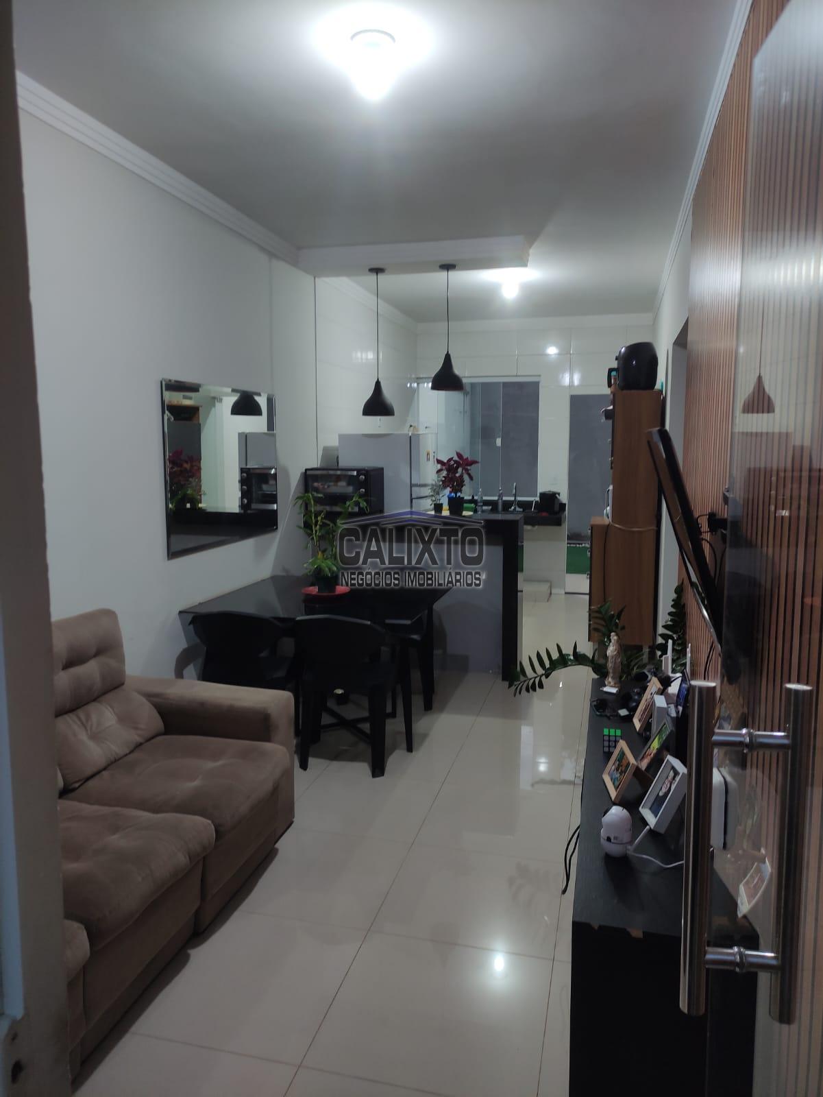 CASA BAIRRO JARDIM BRASILIA
