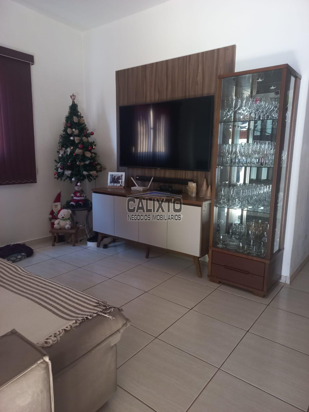 CASA BAIRRO JARDIM HOLANDA