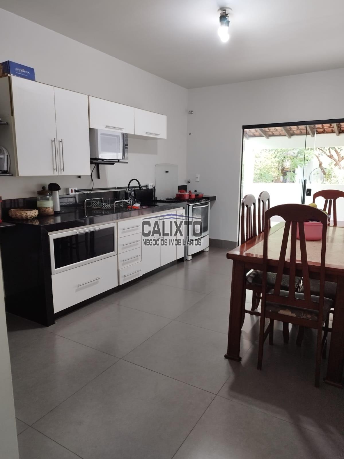 CASA BAIRRO LARANJEIRAS