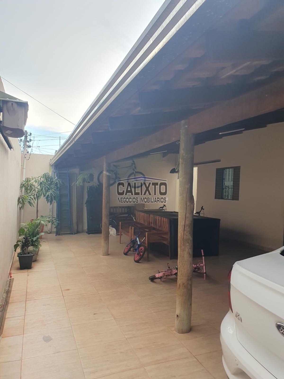 CASA BAIRRO CHACARAS TUBALINA