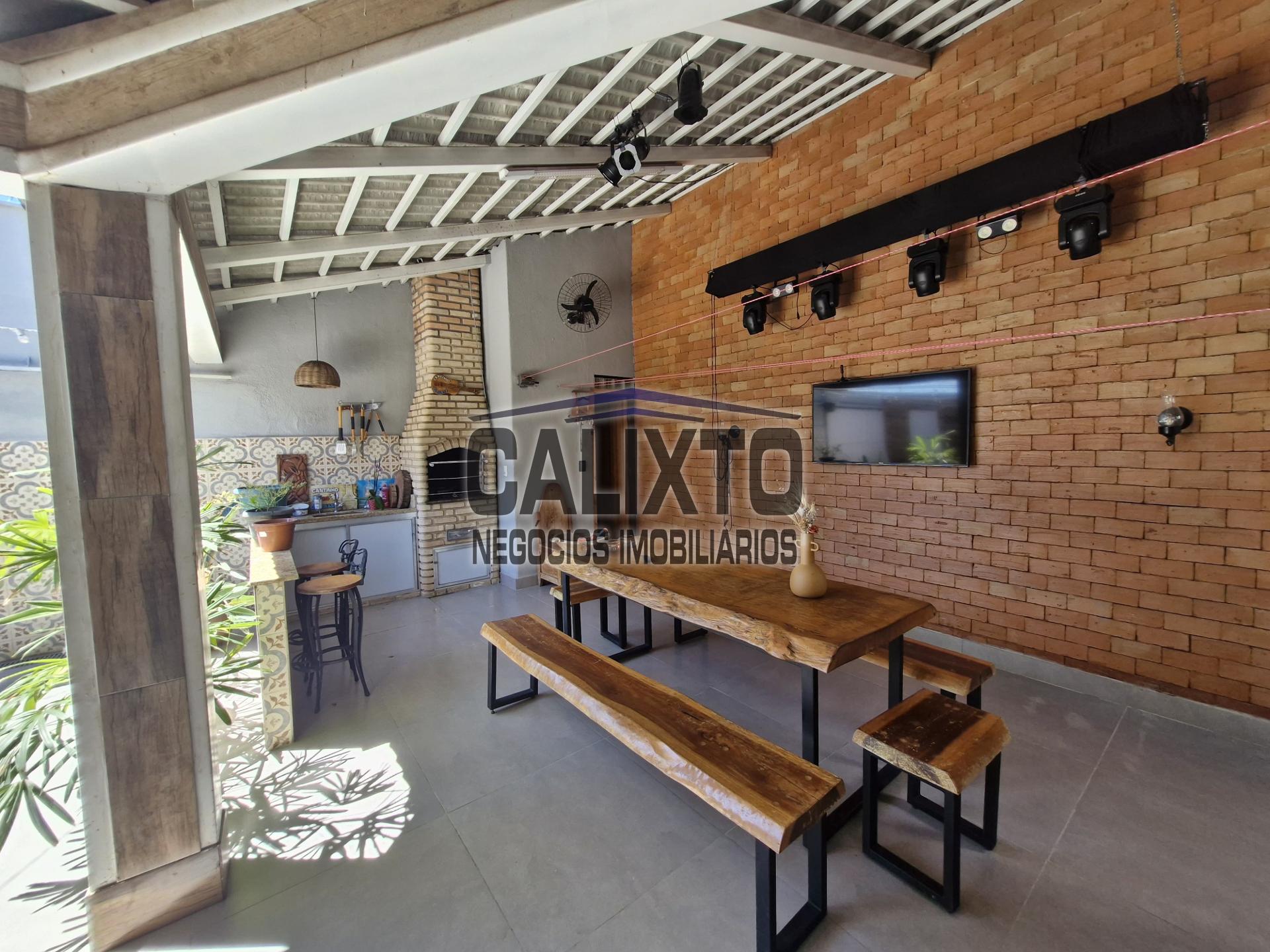 CASA BAIRRO VIGILATO PEREIRA