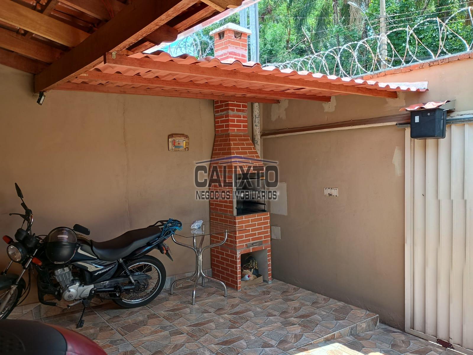 CASA BAIRRO DONA ZULMIRA