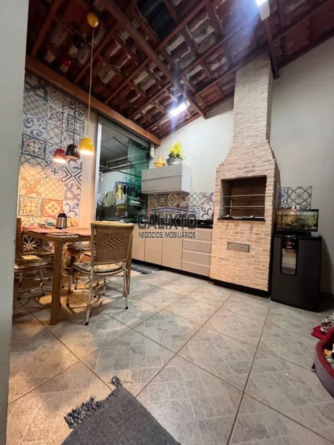 CASA BAIRRO NOSSA SENHORA APARECIDA