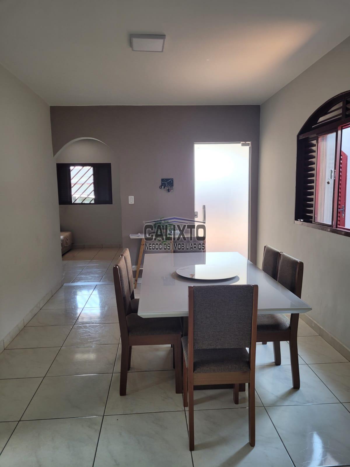 CASA BAIRRO CUSTODIO PEREIRA