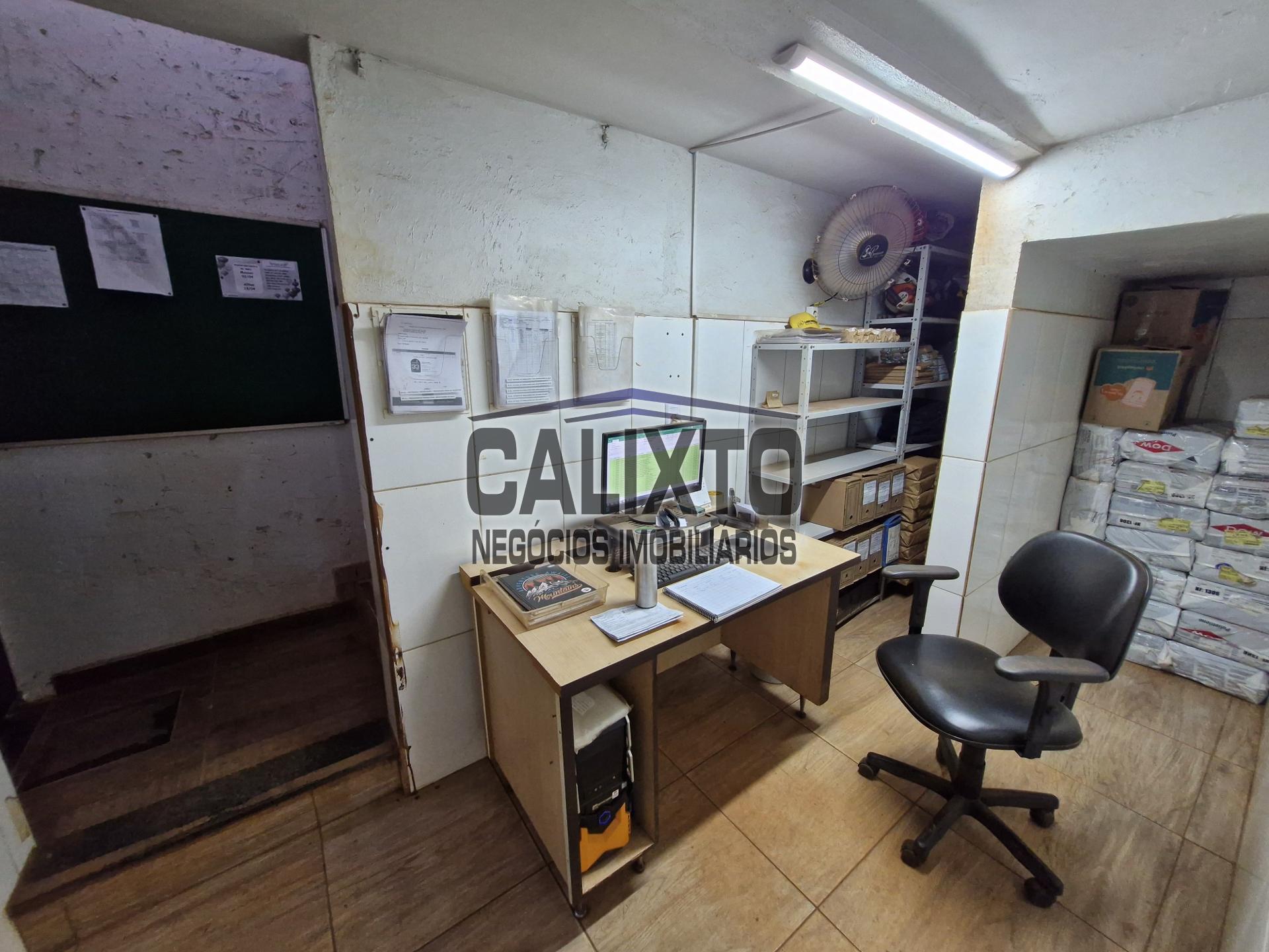 CASA COMERCIAL BAIRRO TUBALINA
