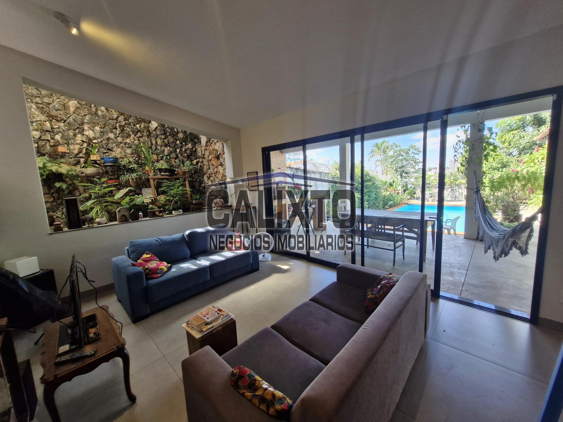 CASA BAIRRO CIDADE JARDIM