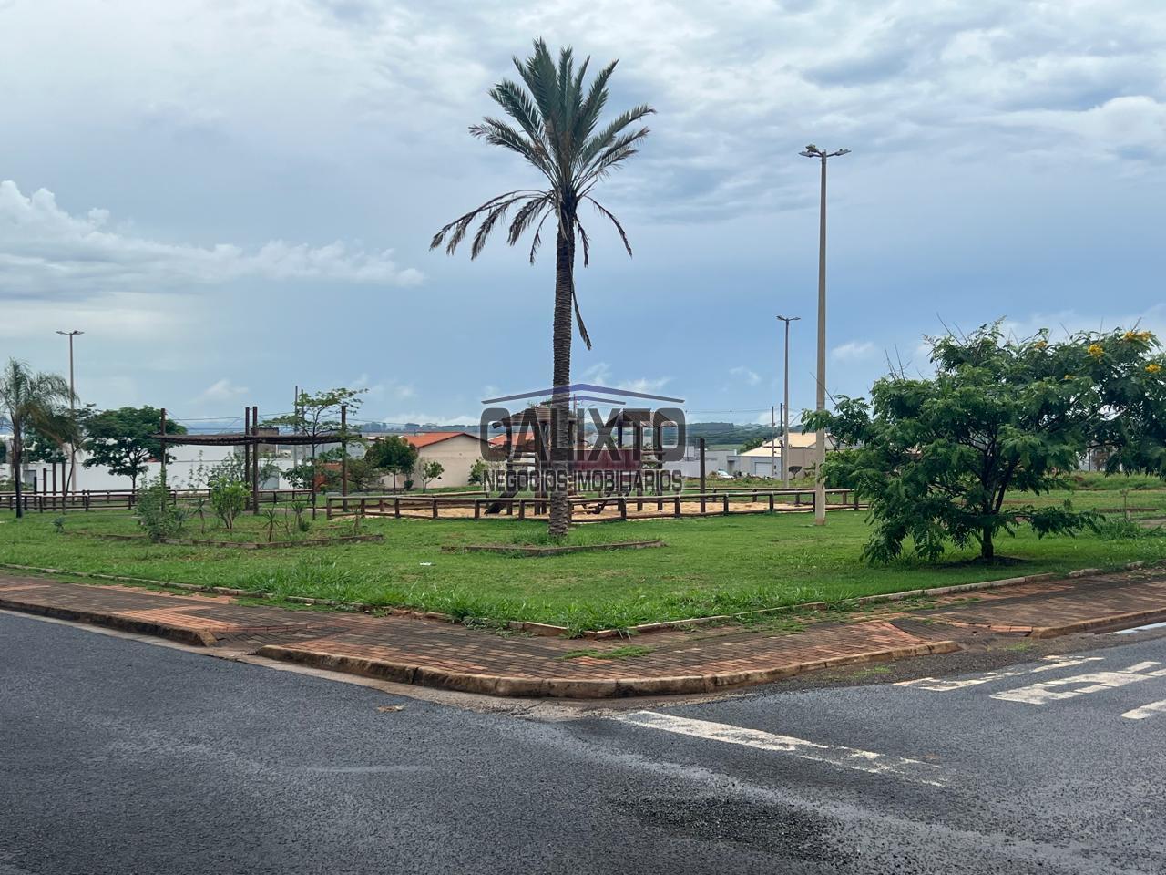 TERRENO BAIRRO NEW GOLDEN VILLE