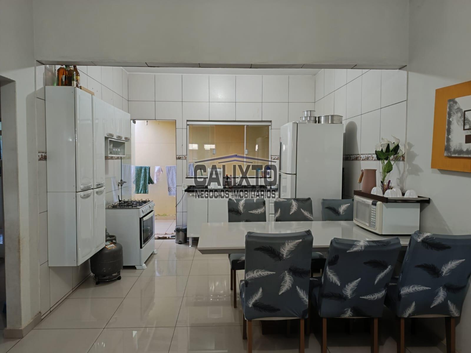 CASA BAIRRO JARDIM BRASILIA