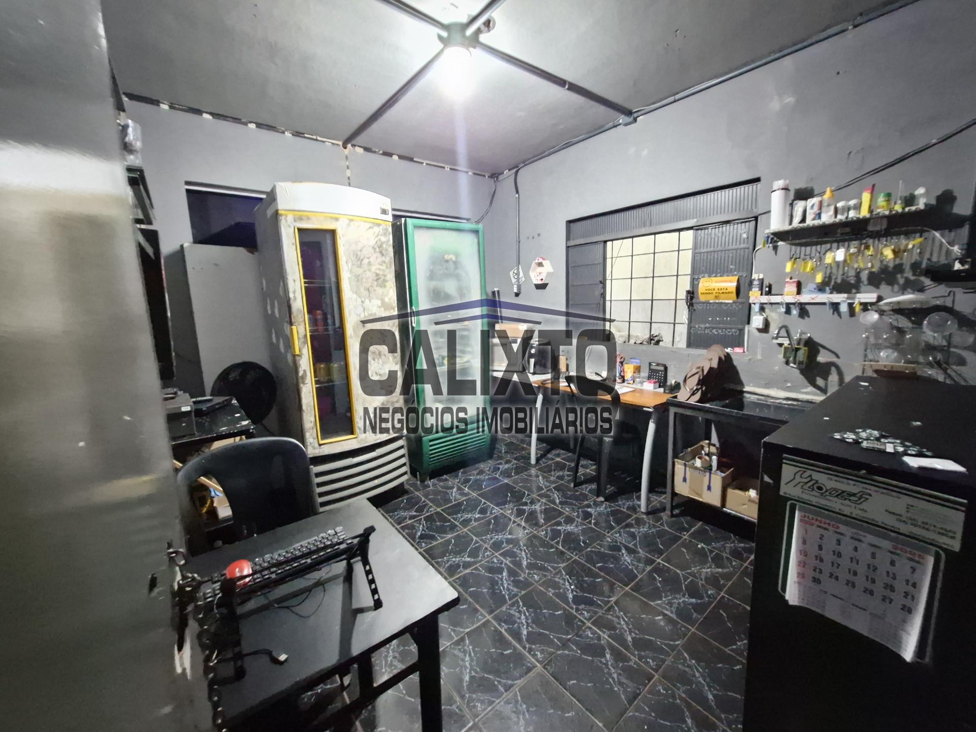 CASA COMERCIAL BAIRRO CUSTODIO PEREIRA