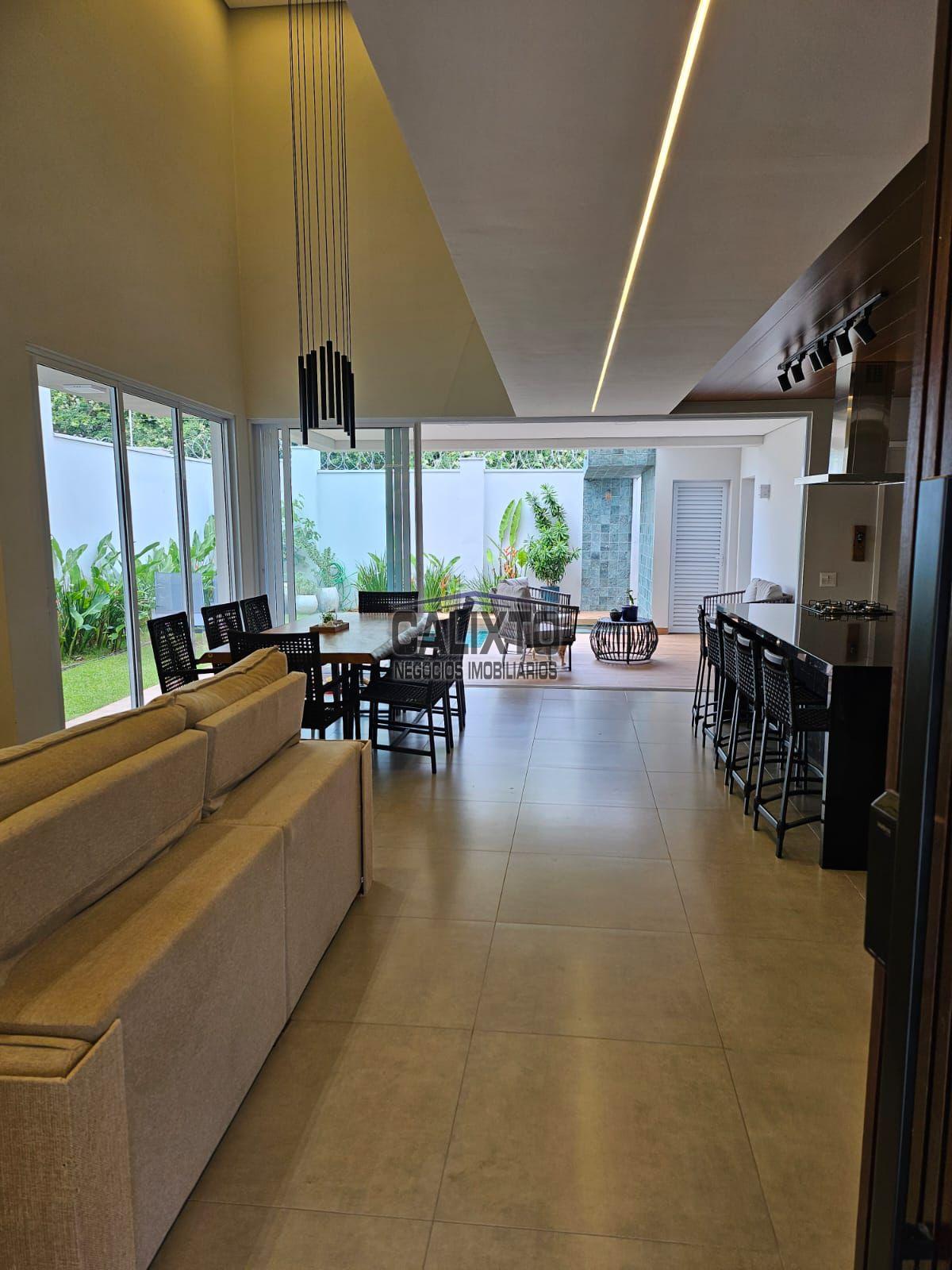 CASA CONDOMINIO RAROS