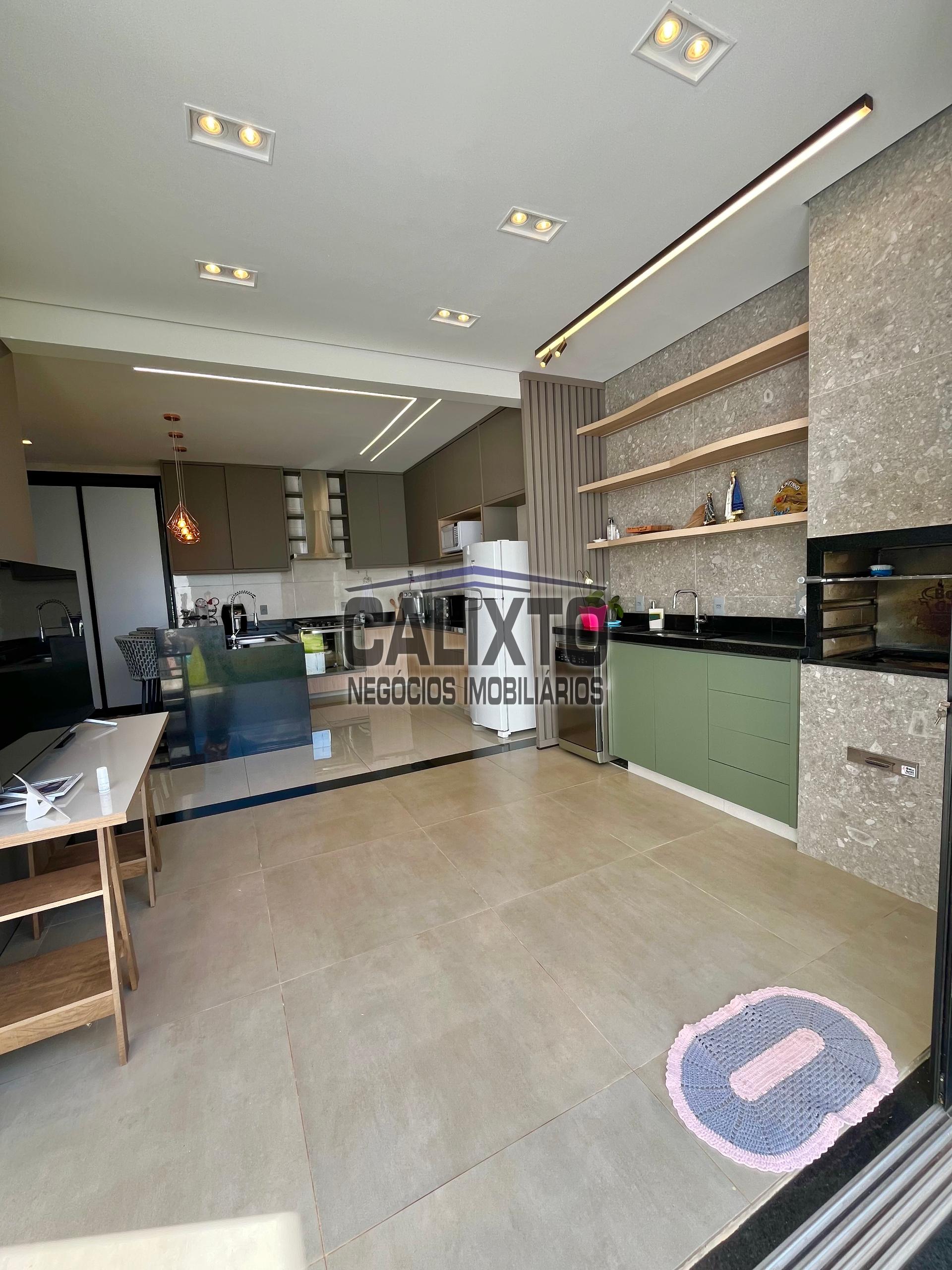 CASA CONDOMINIO RAROS