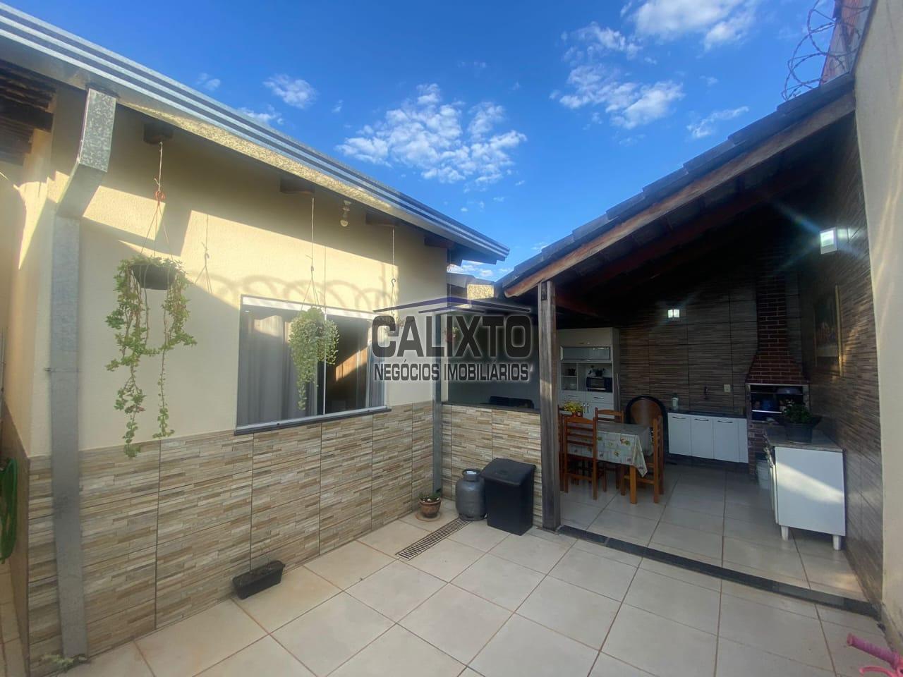 CASA EM CONDOMINIO BAIRRO MINAS GERAIS