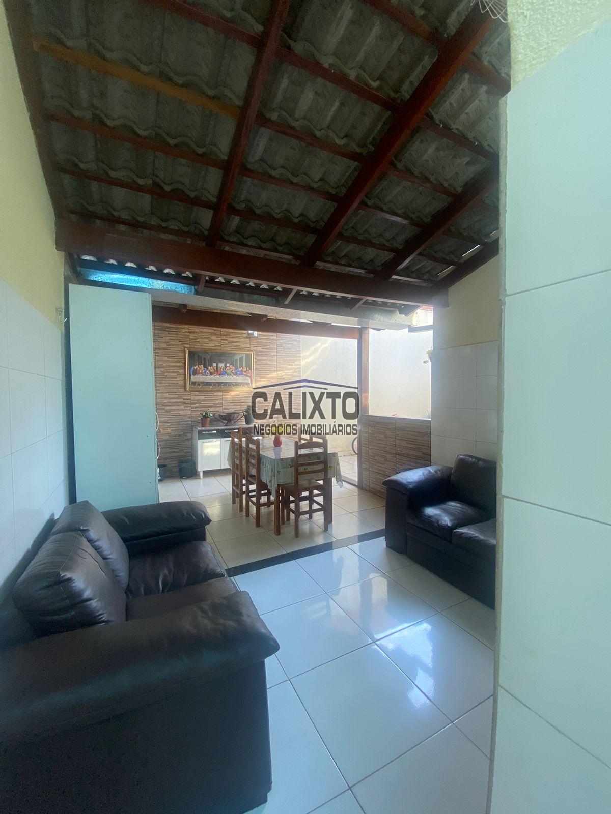 CASA EM CONDOMINIO BAIRRO MINAS GERAIS