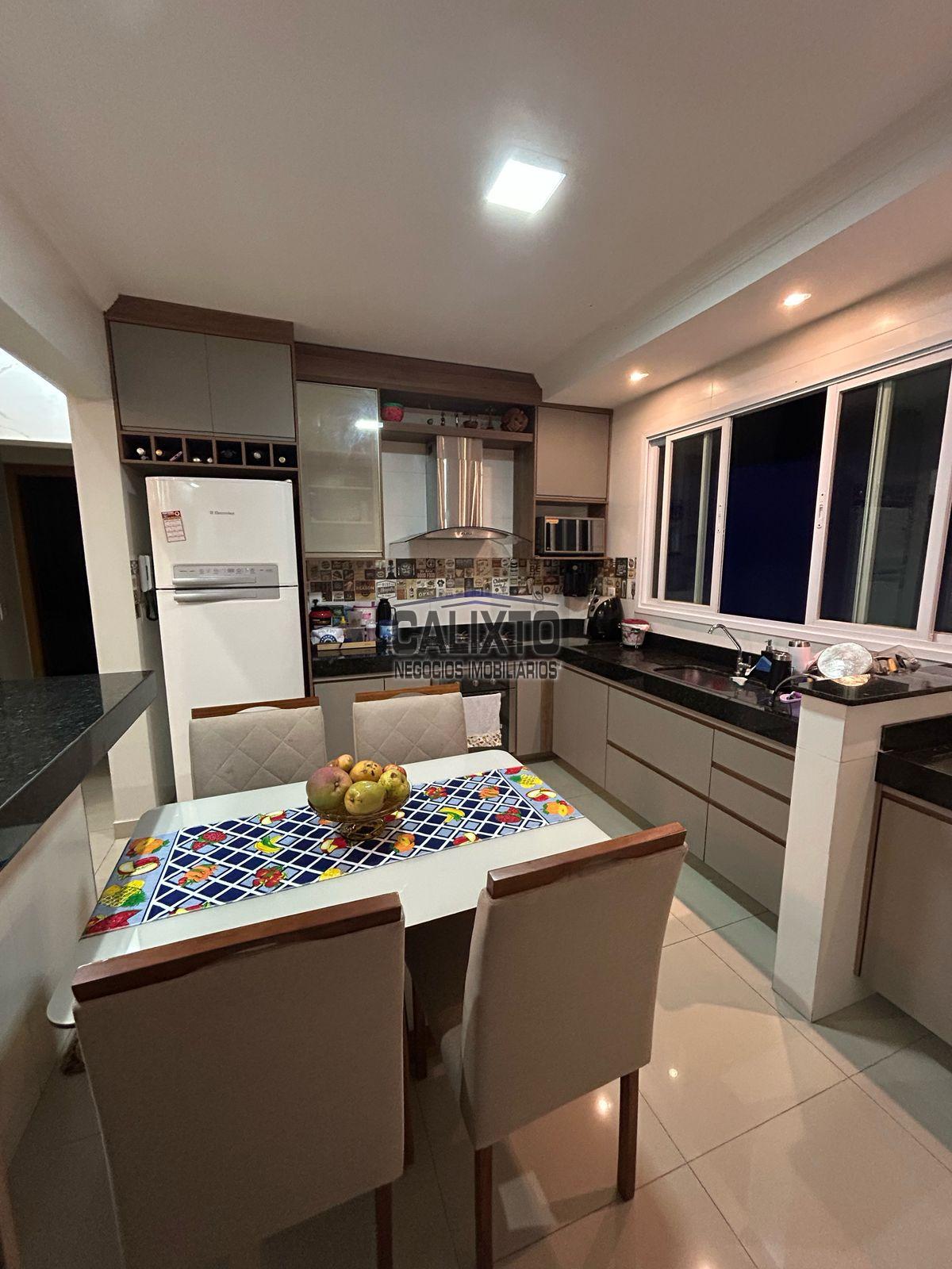 APARTAMENTO BAIRRO JARDIM VENEZA