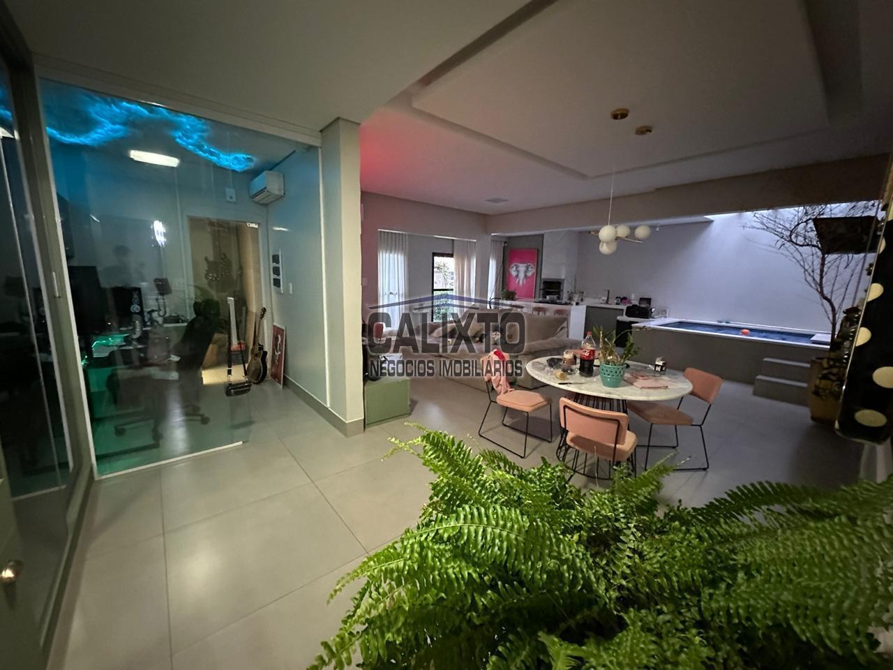 CASA CONDOMINIO MANHATTAN