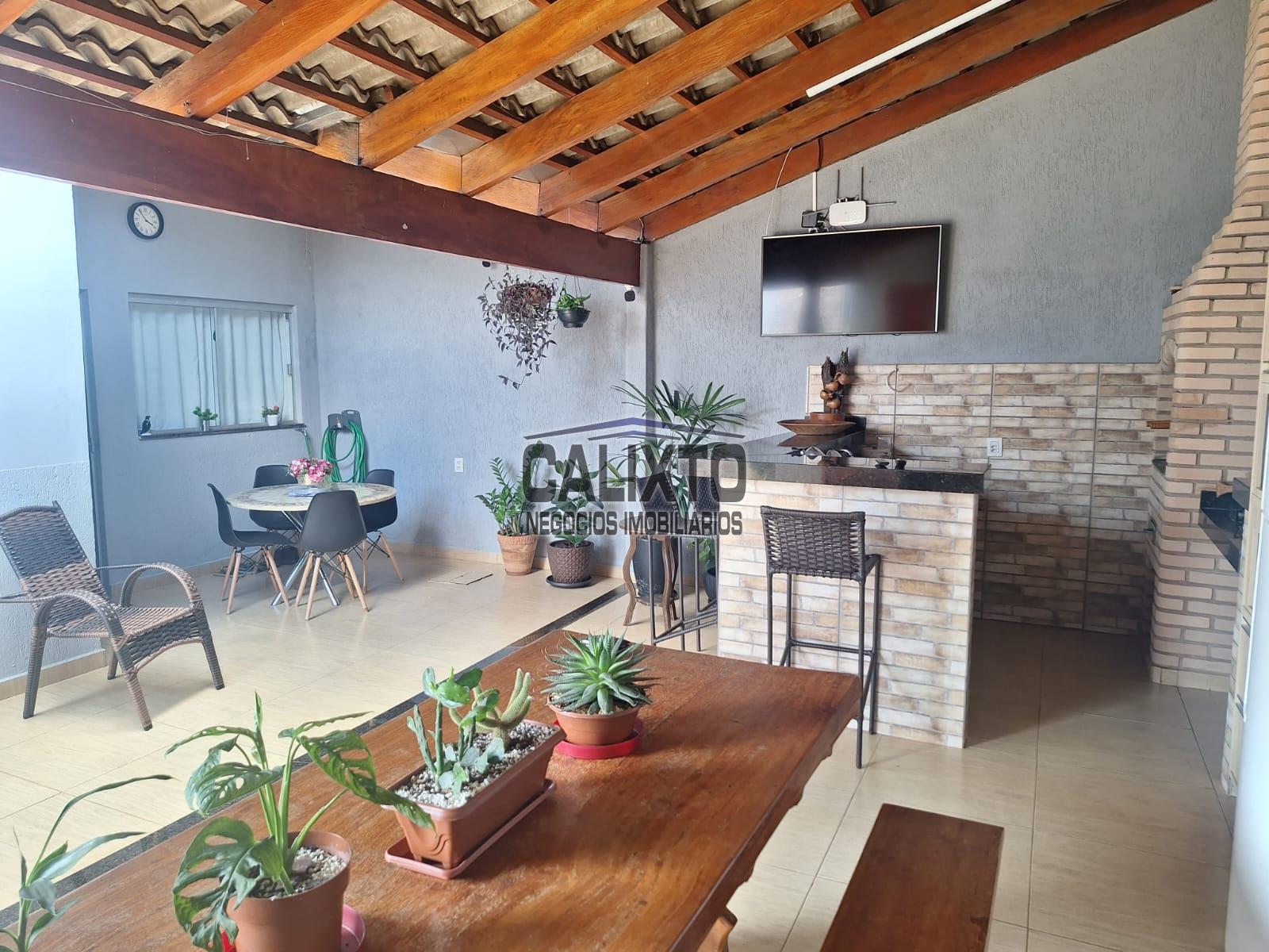 CASA BAIRRO LUIZOTE DE FREITAS III
