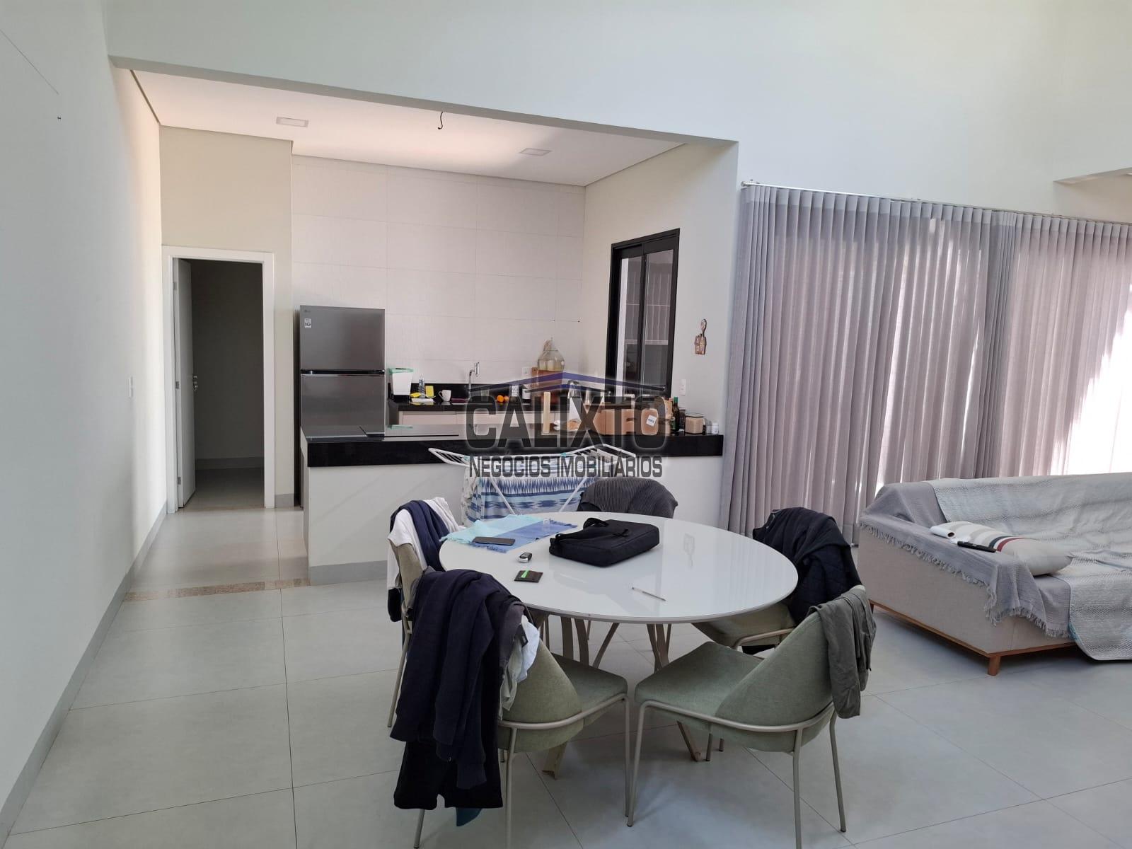 CASA BAIRRO VIGILATO PEREIRA