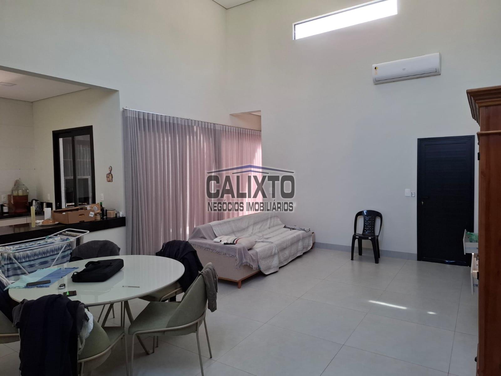 CASA BAIRRO VIGILATO PEREIRA