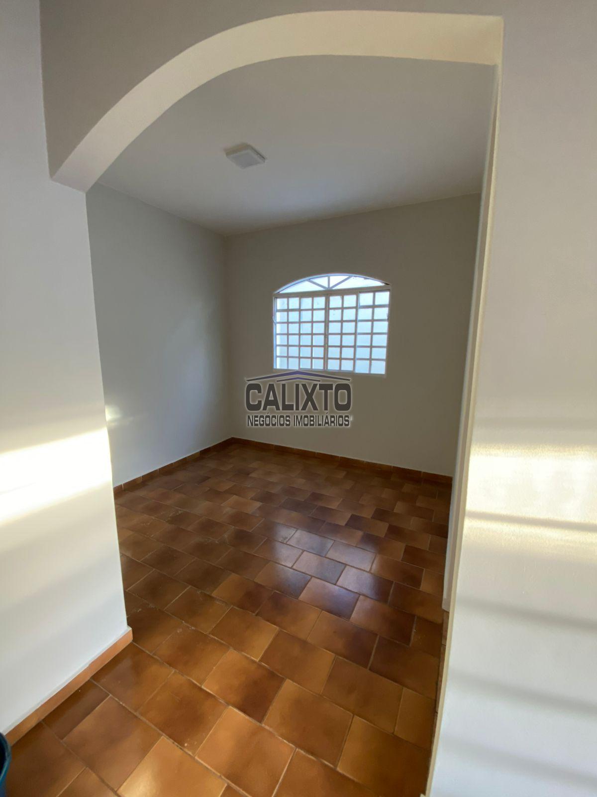 CASA BAIRRO SANTA MONICA