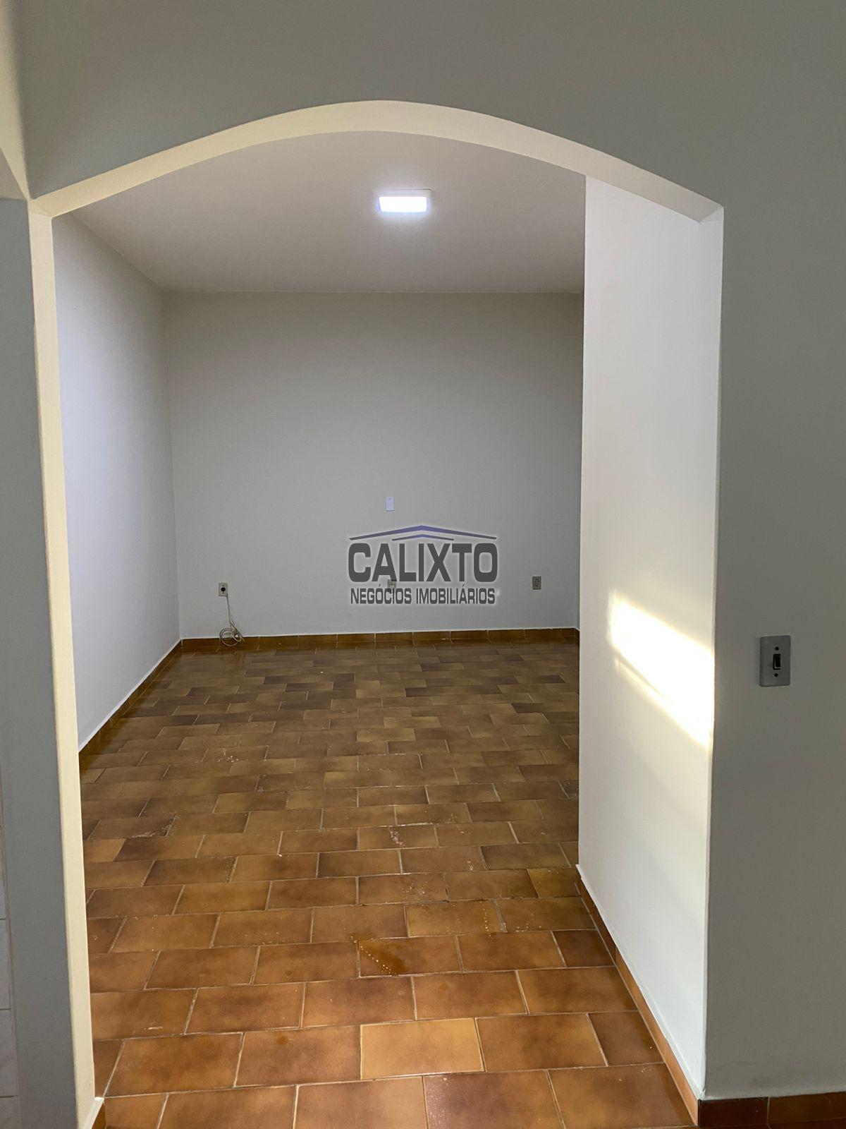 CASA BAIRRO SANTA MONICA