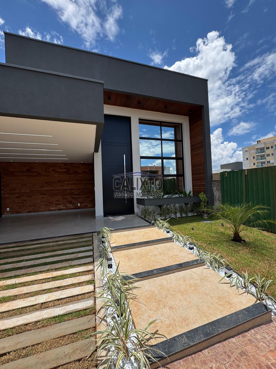 CASA CONDOMINIO RAROS