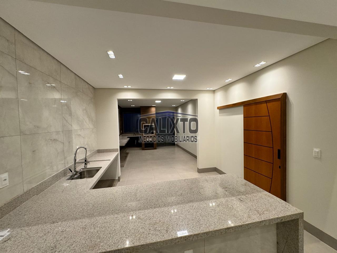 CASA BAIRRO NOVO MUNDO
