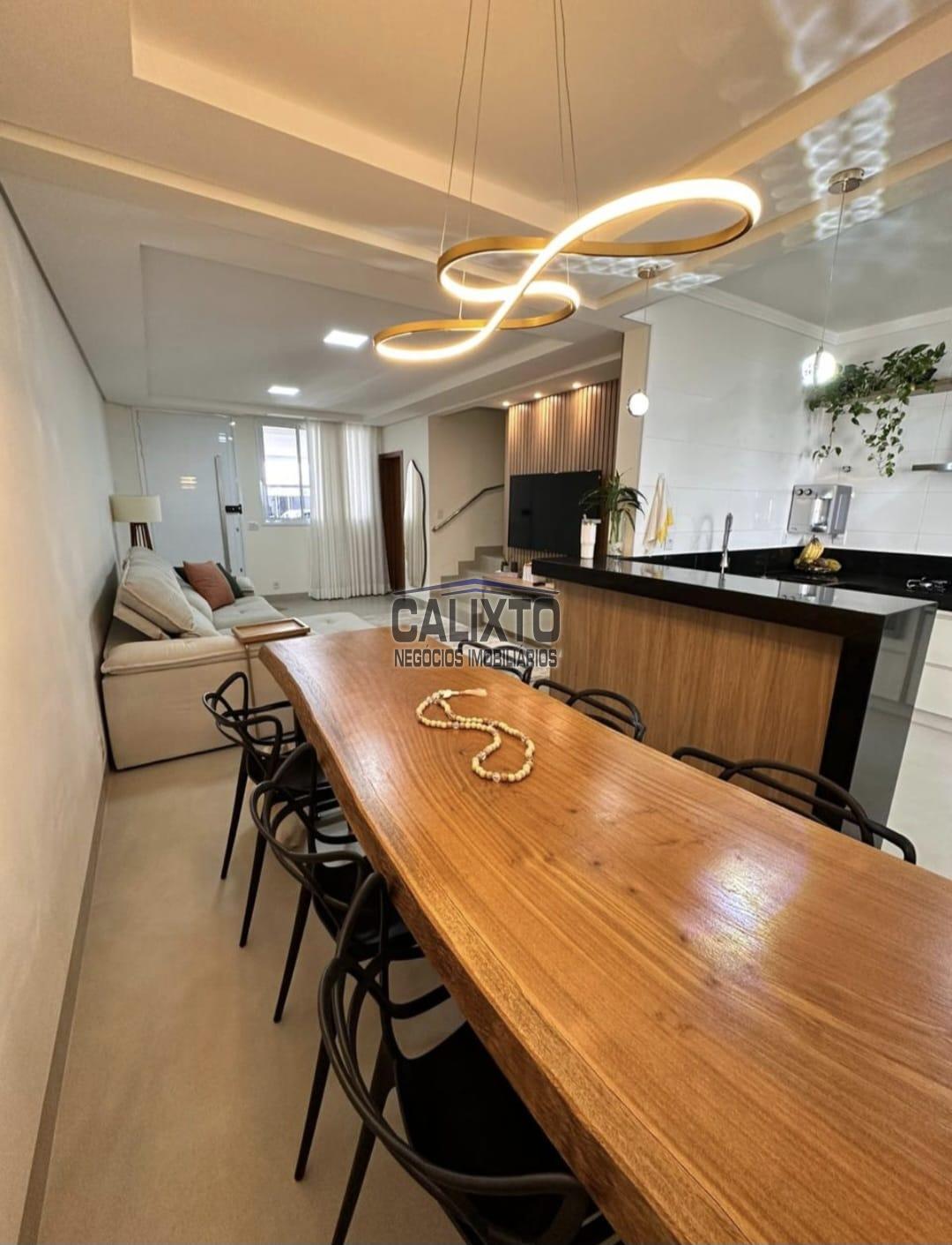 SOBRADO BAIRRO GRAND VILLE