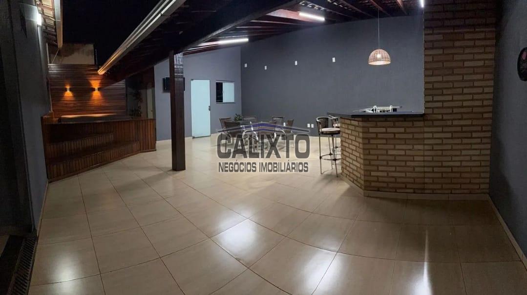 CASA BAIRRO GRANADA