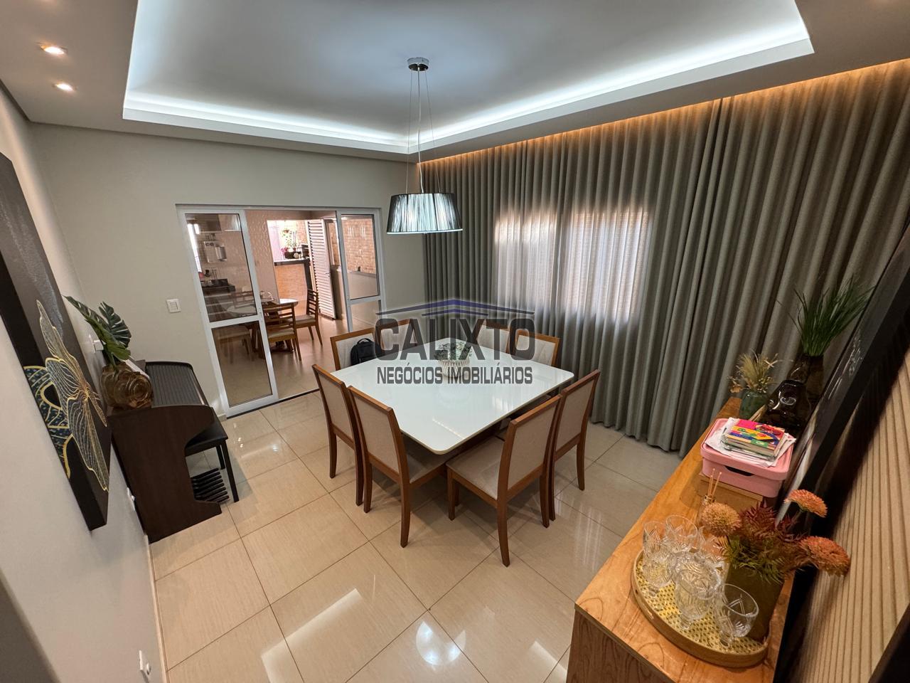 CASA BAIRRO TAIAMAN