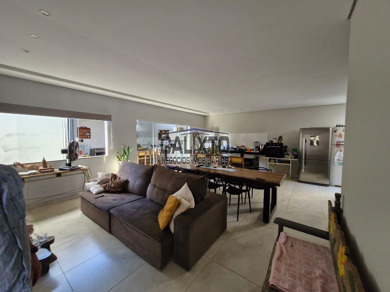 IMOVEL COMERCIAL BAIRRO SEGISMUNDO PEREIRA
